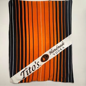 KANATA BLANKET CO. Tito’s Handmade Vodka Picnic Blanket